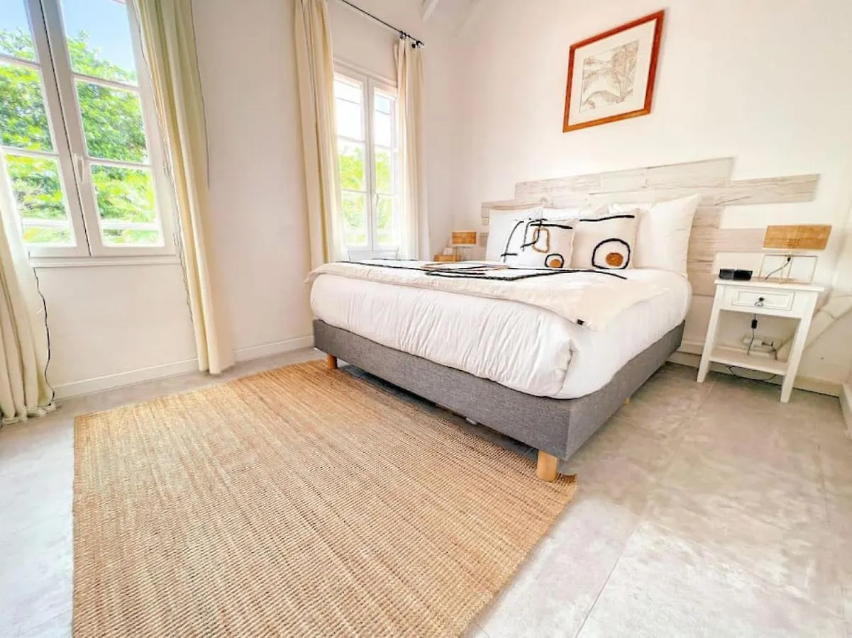 Villa Oh La La, 250M From The Beach, 2 Bedrooms Orient Bay Holiday home