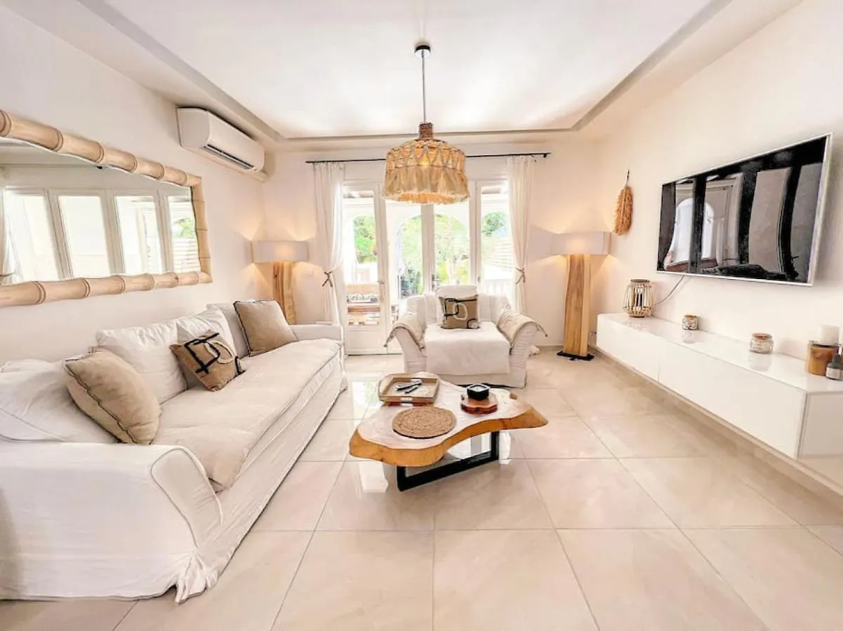 Holiday home Villa Oh La La, 250M From The Beach, 2 Bedrooms Orient Bay Sint Maarten/Saint Martin